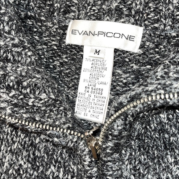 Evan Picone Gray Knit Sweater - Picture 2 of 6